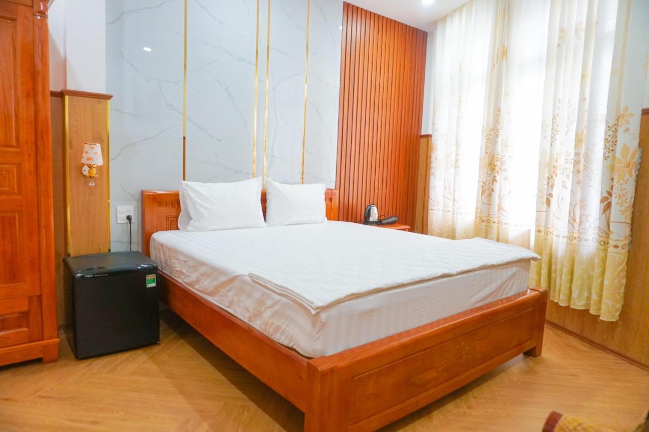 หนู่ อี โฮเทล Hotel ตวีฮหว่า ภายนอก รูปภาพ